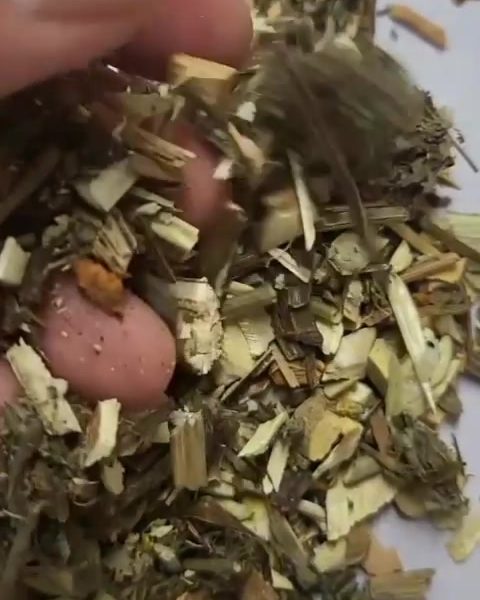 Close-up of the dried 19-herb blend